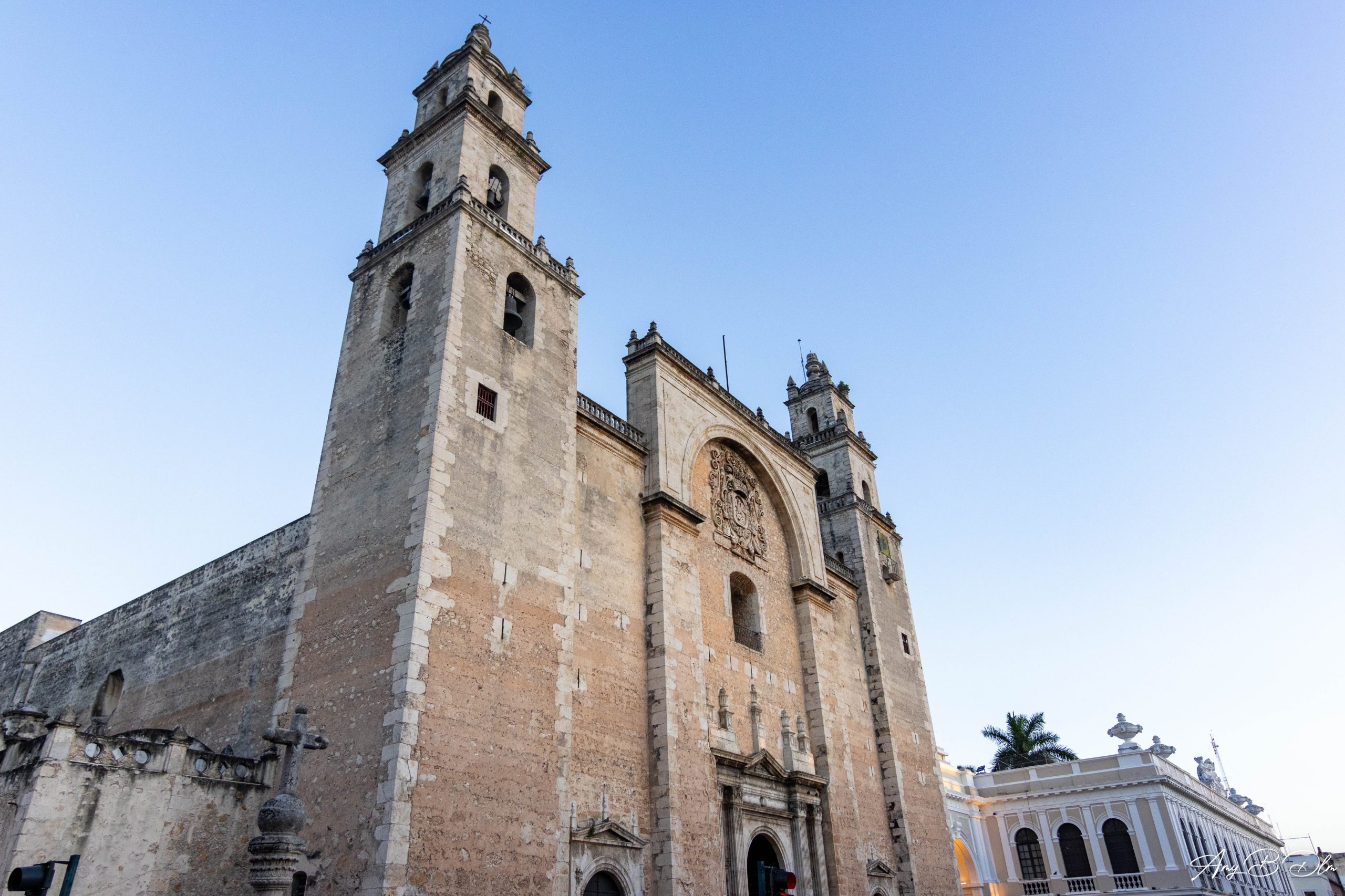 La face avant de la cathedrale San Ildefonso de Merida