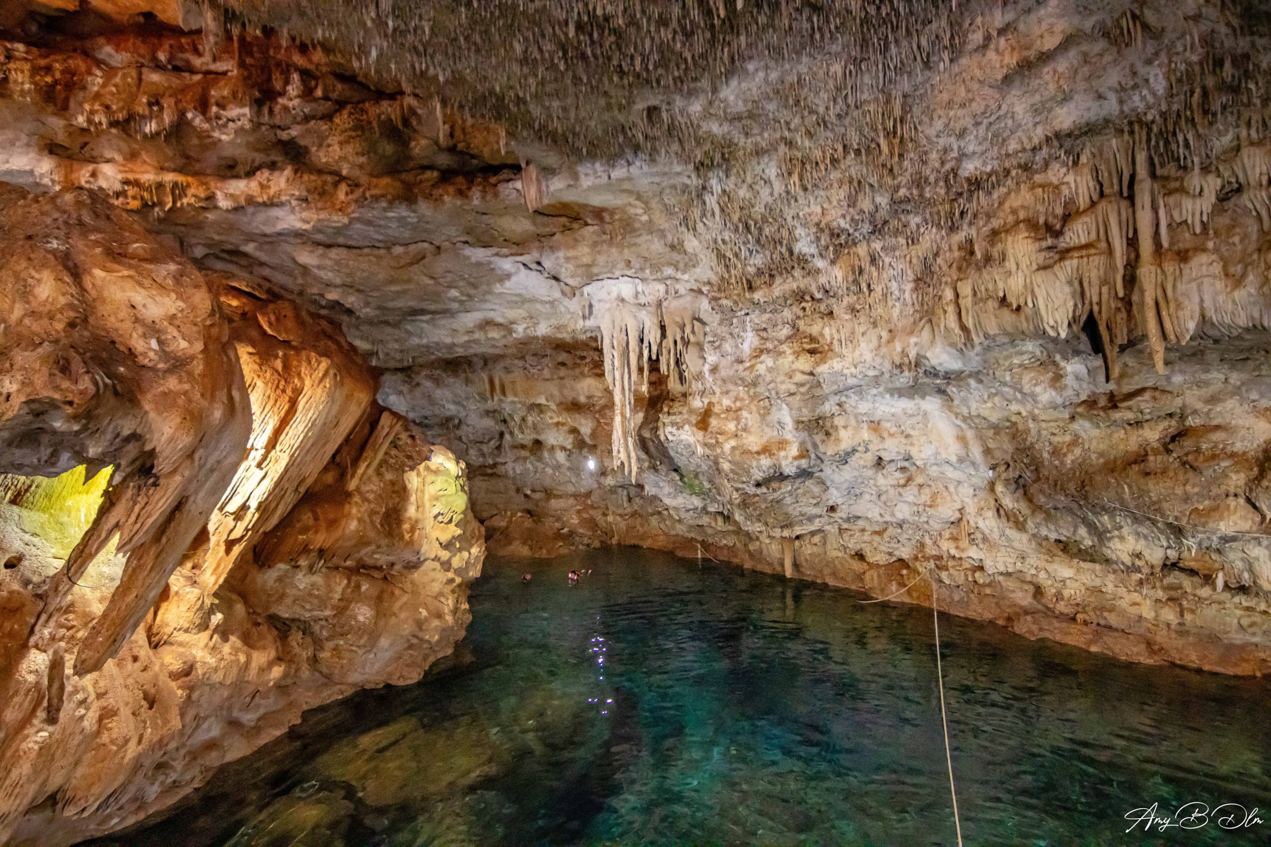 Cenote Pueblo Fantasma ou cenote Fantasma