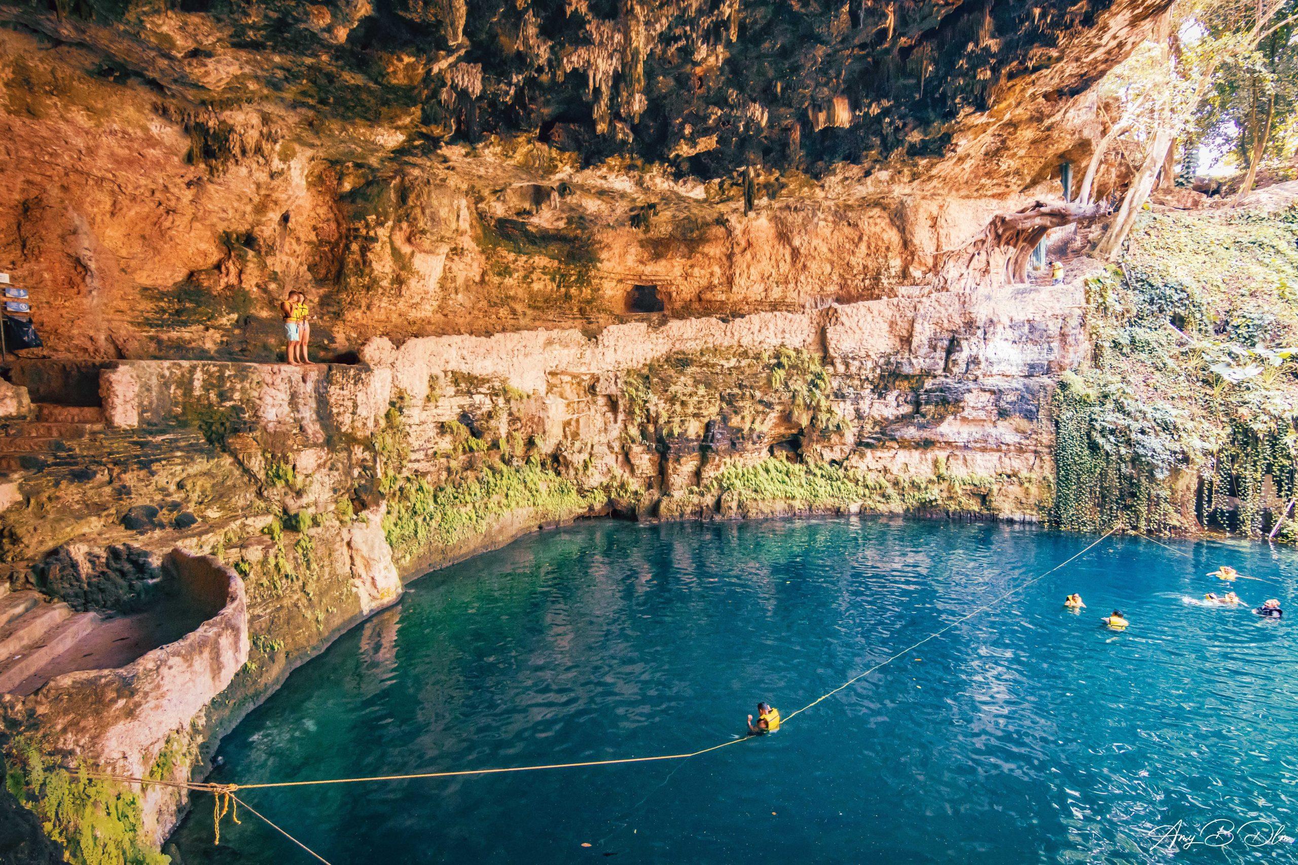 Le cenote zaci au coeur de Valladolid au mexique