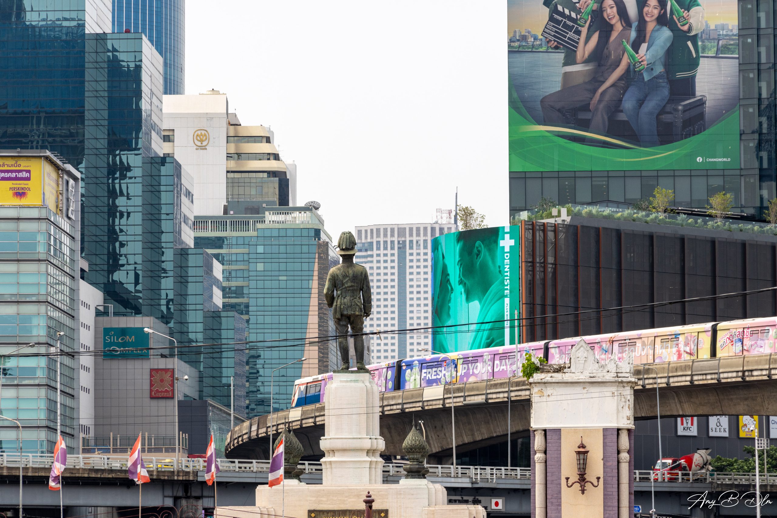 Silom Line BTS depuis le parc de Lumpini